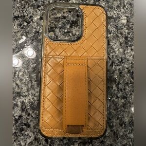 iPhone 14pro Sandstone Weave Walli case.